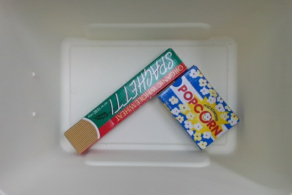 Small white bin, frame 7